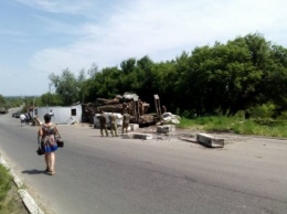 ДТП с участием военной машины в Лисичанске: перевозивший танк тягач разнес блокпост ВСУ. Есть погибшие