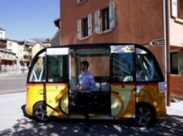 В Швейцарии запустили беспилотный автобус (фото)
