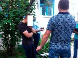На Херсонщине разоблачили полицейского-наркодилера (фото)