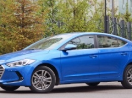 Тест-драйв автомобиля Hyundai Elantra