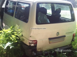 На Хмельнитчине Chevrolet Aveo протаранил VW Transporter - пострадали дети. ФОТО