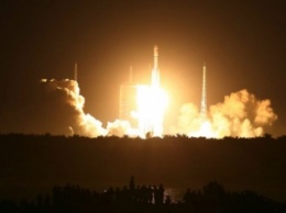 Китай запустил космическую ракету нового поколения "Чанчжэн-7"