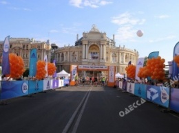 Полумарафон в Одессе: невыносимая жара и романтический сюрприз (фоторепортаж)