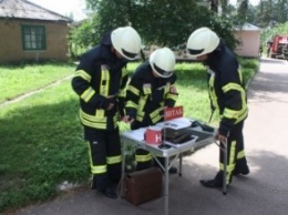 Кировоград: спасатели тренировались тушить пожар в Доме престарелых
