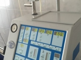 В Бахмутскую больницу привезли аппарат ИВЛ