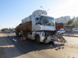 В Запорожской области столкнулись два бензовоза