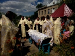 Протоиерея Игоря Казимирова похоронили на территории храма