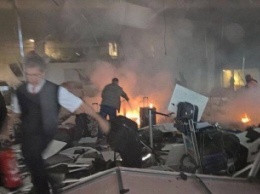 Смертники атаковали главный аэропорт Стамбула