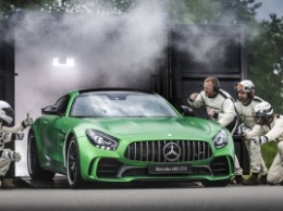 Злой Mercedes-AMG GT R с цветом Халка
