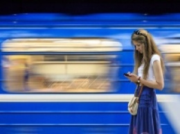 В минском метро появились мобильные интернет и связь