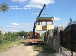 Мужчину в Ровенской области убило током напряжением 10 тыс. вольт