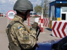 С начала года на админгранице с АР Крым пограничники обнаружили 36 поддельных паспортов