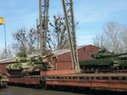 В оккупированный Иловайск прибыла новая партия танков из России