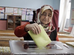 В Турции начались выборы в парламент