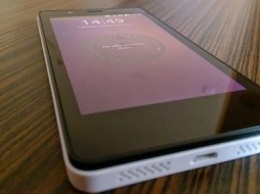Второй смартфон на Ubuntu анонсировала Canonical