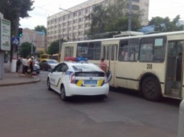 В Кировограде произошла авария с участием троллейбуса. ФОТО