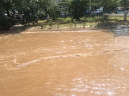 Причина прорыва водопровода на Позняках 29 июня - изношенность труб, - "Киевводоканал"