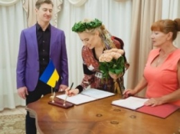 Горбачева в платье-вышиванке вышла за Никитина (ФОТО)