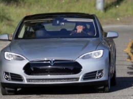 В США расследуют первое смертельное ДТП с участием машины Tesla на автопилоте