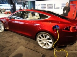 В США расследуют гибель через электромобиль Tesla