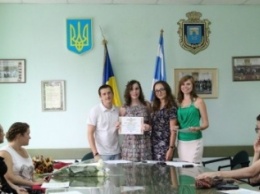 Херсонские студенты получили сертификаты об окончании стажировки в горсовете