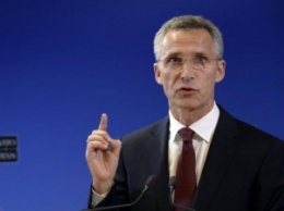 НАТО на Варшавском саммите примет новые решения по сдерживанию РФ, - Столтенберг