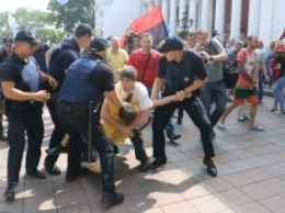 Мэр Одессы дубинками разогнал мирных протестующих