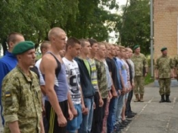 В Сумской пограничный отряд на службу прибыли 38 юношей (ФОТО)