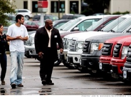 Продажи автомобилей в США побили рекорд 11-летней давности
