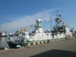 Отпраздновать день ВМС Украины в Одессе приехал сам Верховный главнокомандующий (ФОТО, ВИДЕО)