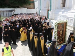 Крестный ход мира, любви и молитвы за Украину начал движение из Донбасса