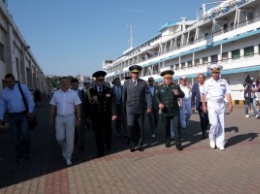 Военным морякам в Одессе выделят два общежития (Видео)