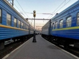 Из-за "заминирования" электропоезда "Жмеринка-Киев" эвакуировали более тысячи человек