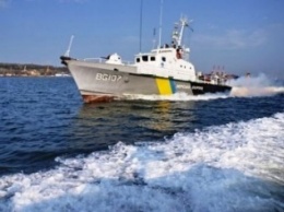 Пограничники доставили катером в херсонский порт одного из членов судна из Турции, у которого ухудшилось состояние здоровья