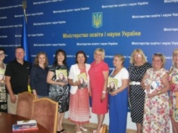 В Министерстве образования и науки Украины состоялось заседание круглого стол, в котором приняла участие заведующая добропольского детского сада