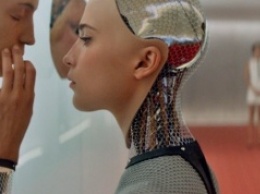 "Революция и электронные личности": Европарламент представил доклад о будущем роботов