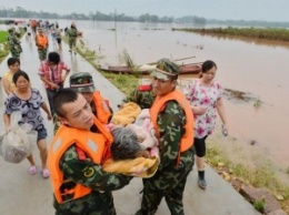 В Китае от наводнений погибли более 60 человек