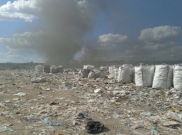 В Киевской обл. вблизи мусорной свалки в Крюковщине горели отходы