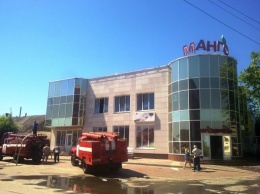 Торговый центр в Запорожском регионе охватило пламя