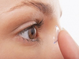 Google будет сканировать радужную оболочку глаза при помощи контактных линз