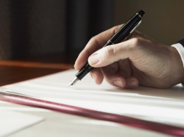 Порошенко подписал закон, запрещающий коррупционерам претендовать на должности глав вузов