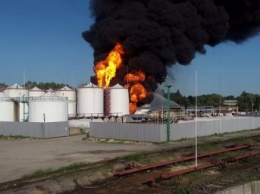 Геращенко: ГосЧС неоднократно просила "БРСМ" привести нефтебазу в соответствие с пожарными нормами