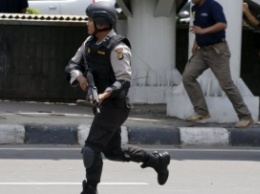 В Индонезии смертник подорвал полицейский участок, есть раненый