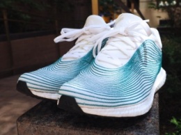 Adidas выпустили кроссовки из переработанного мусора (фото)