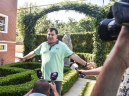 Саакашвили попробовал снести забор вокруг усадьбы Злочевского еще раз