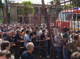 В Абхазии массовые протесты