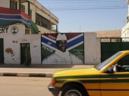 В Гамбии почти 30 чиновников лишились постов из-за подозрения в мошенничестве