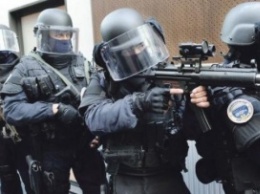 Спецслужбам Франции удалось предотвратить десятки терактов