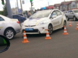 На Салтовке служебный автомобиль "копов" попал в ДТП (ФОТО)