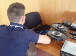 В Крыму полицейские словили подростков, которые ночью воровали мопеды и аккумуляторы из автомобилей (ФОТО, ВИДЕО)
